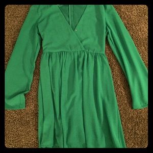 Green long-sleeved dress